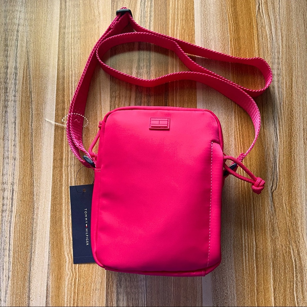 TOMMY HILFIGER bag